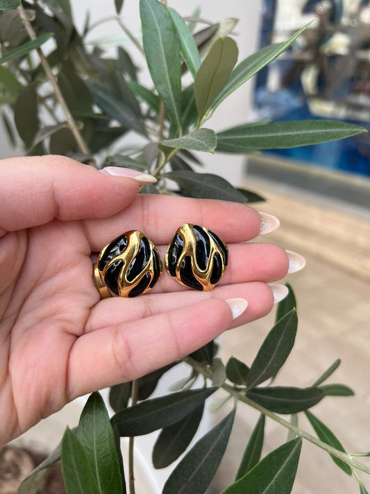 Σκουλαρίκια ατσάλινα με μαύρο σμάλτο