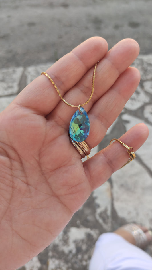 Σετ με στρογγυλό σταγόνα και σταυρουδάκι