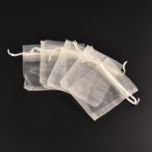 Πουγκί οργάντζας ιβουάρ 9x7cm (μικρό)