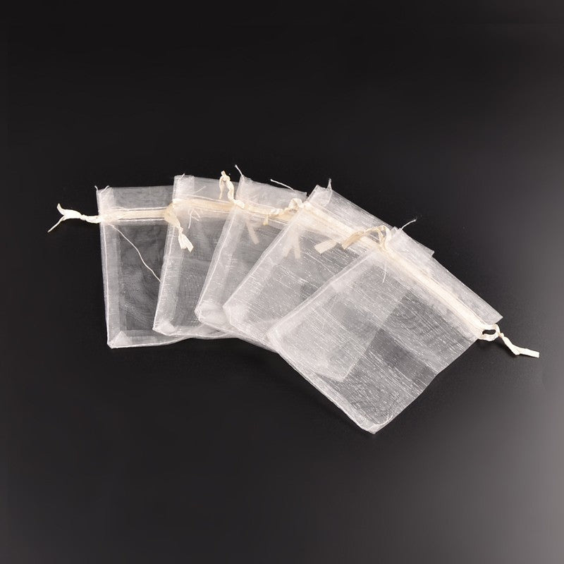 Πουγκί οργάντζας ιβουάρ 12x9cm