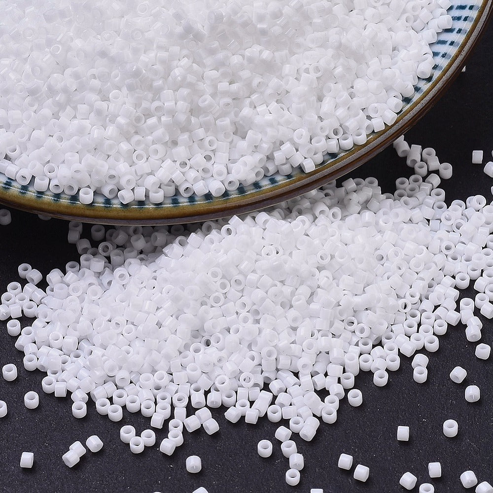 Miyuki χάντρες DB0200 λευκό ματ 11/0