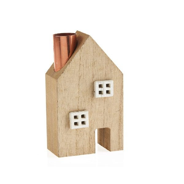 Ξύλινο σπιτάκι με καμινάδα