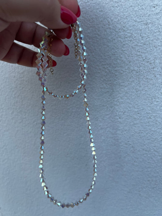 Κόσμημα με ιριζέ λευκές κρυστάλλινες πέτρες